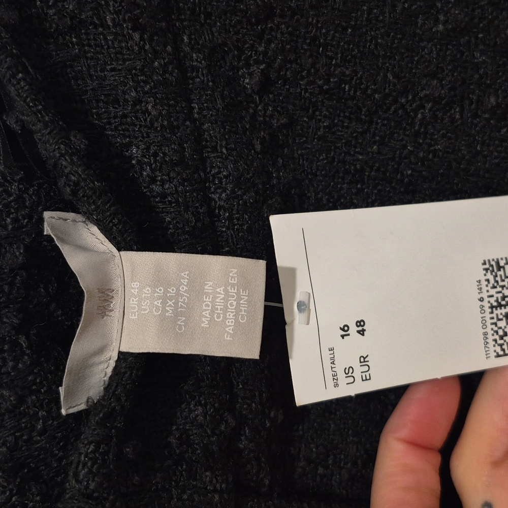 NWT H&M | Black Textured Mini Skirt with Jewel Buttons | Size 16 - Picture 3 of 8